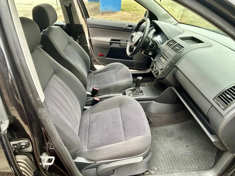 VW Polo 1.2i 154000км., снимка 8 - Автомобили и джипове - 52696147