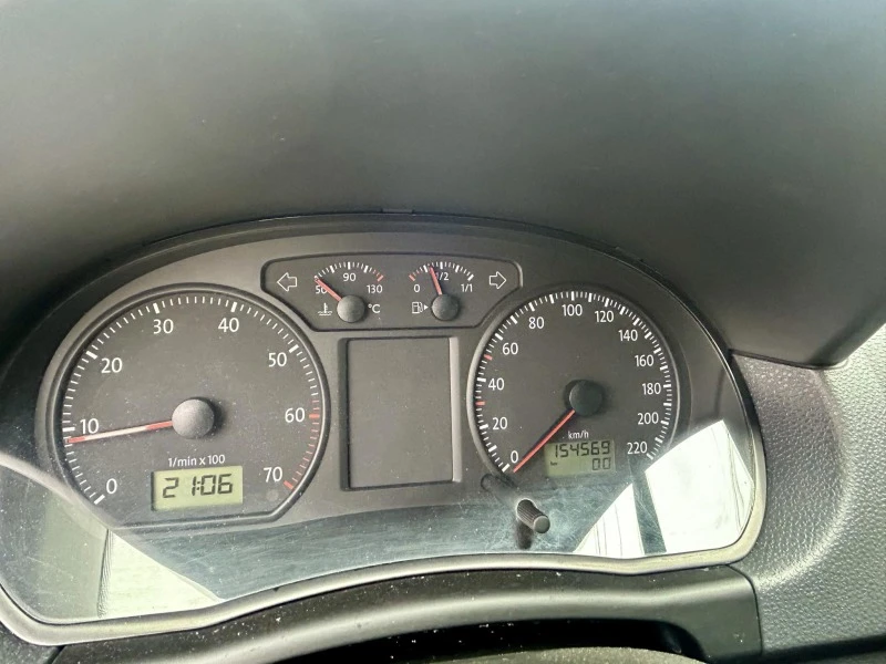 VW Polo 1.2i 154000км., снимка 14 - Автомобили и джипове - 52696147