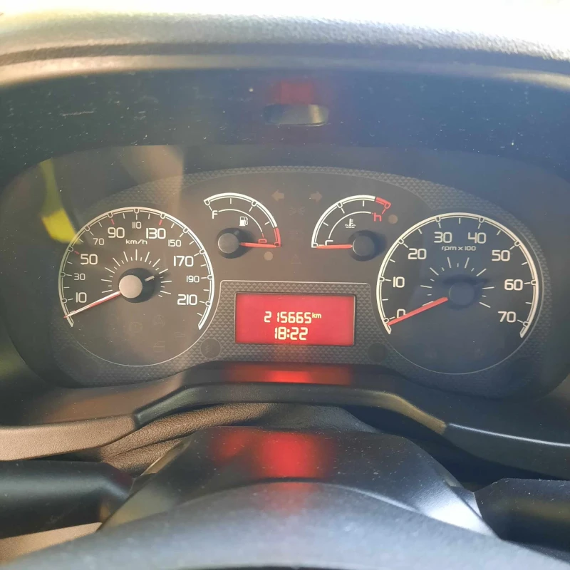 Fiat Qubo Бензин/Метан/Газ, снимка 12 - Автомобили и джипове - 46809022