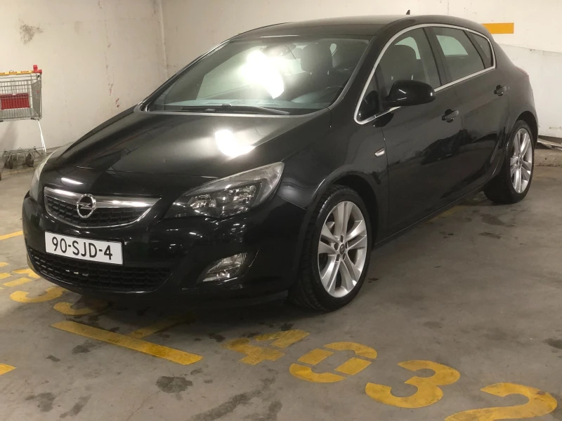 Opel Astra J 1.4i Turbo VVT, снимка 1 - Автомобили и джипове - 47434399