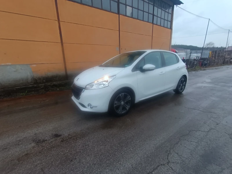 Peugeot 208, снимка 4 - Автомобили и джипове - 48347531