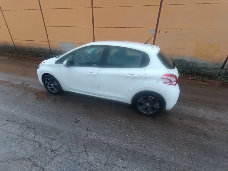 Peugeot 208, снимка 7 - Автомобили и джипове - 48347531