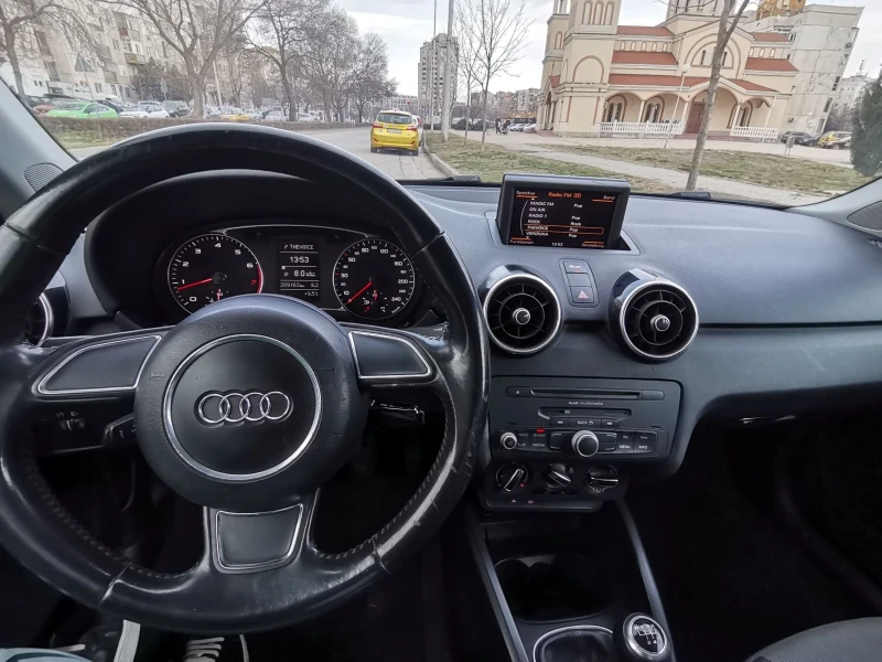 Audi A1 1.2tfsi , снимка 15 - Автомобили и джипове - 48762655