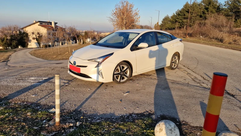 Toyota Prius 1.8  140кс, снимка 1 - Автомобили и джипове - 49362804