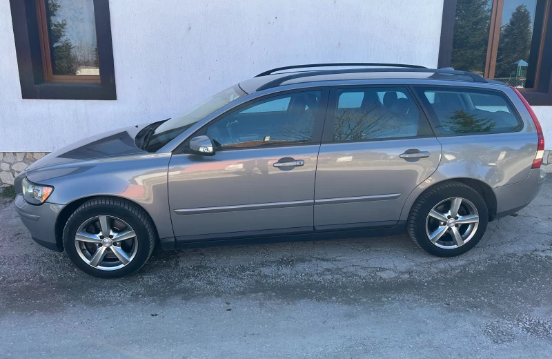 Volvo V50 D5, снимка 3 - Автомобили и джипове - 49424152