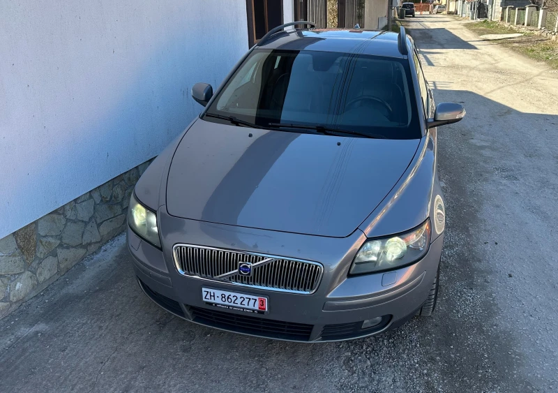 Volvo V50 D5, снимка 4 - Автомобили и джипове - 49424152