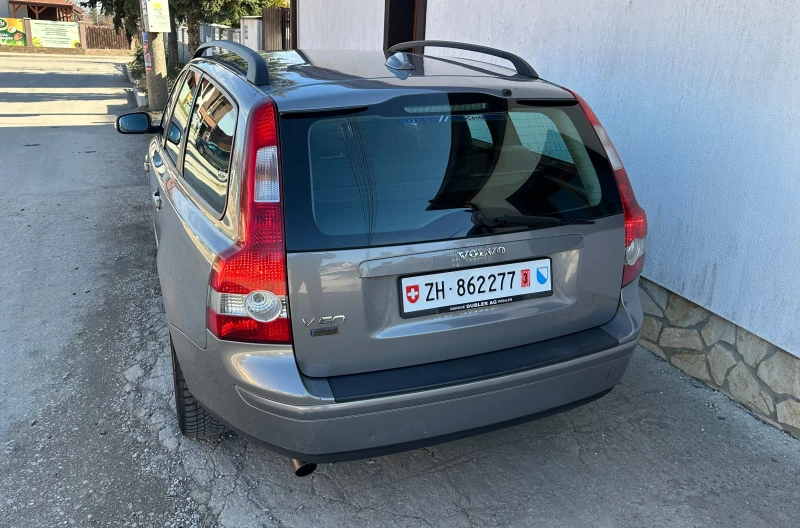 Volvo V50 D5, снимка 2 - Автомобили и джипове - 49424152