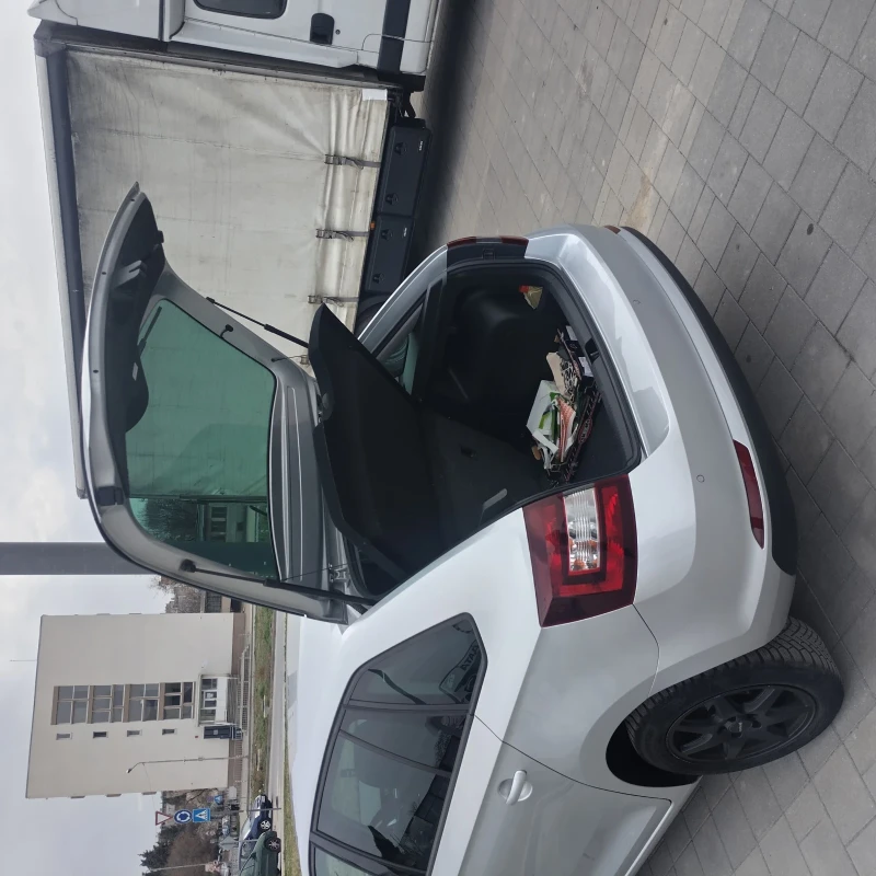 Skoda Rapid, снимка 11 - Автомобили и джипове - 49530874