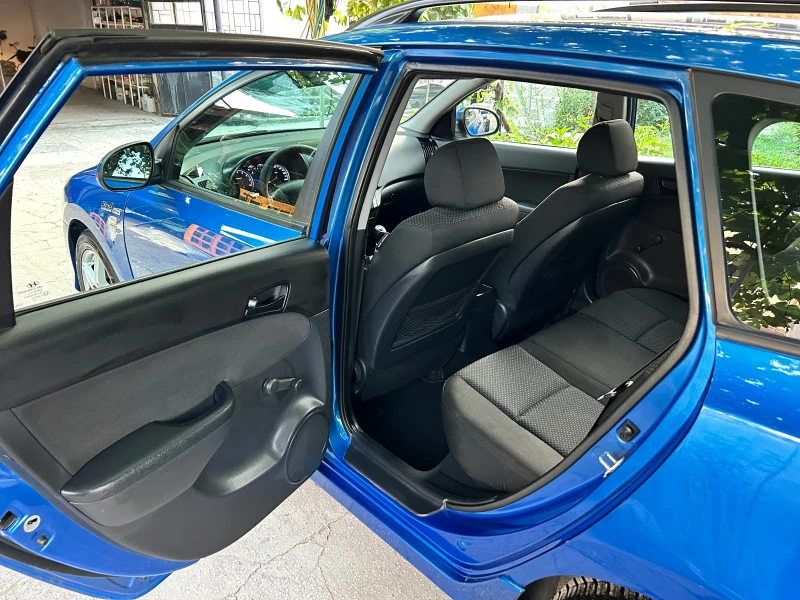 Hyundai I30 1.4 БЕНЗИН НОВ ВНОС , снимка 9 - Автомобили и джипове - 51152135