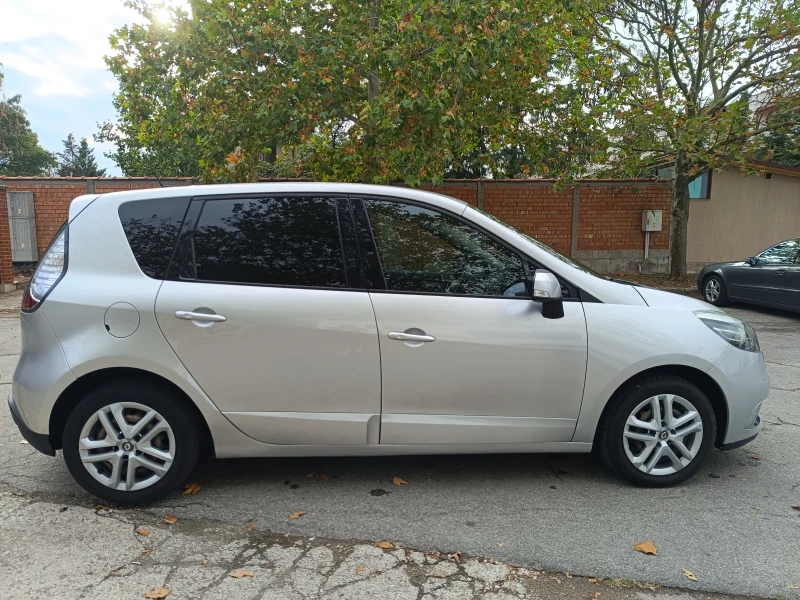 Renault Scenic 1.5DCI 110кс, снимка 4 - Автомобили и джипове - 52674066