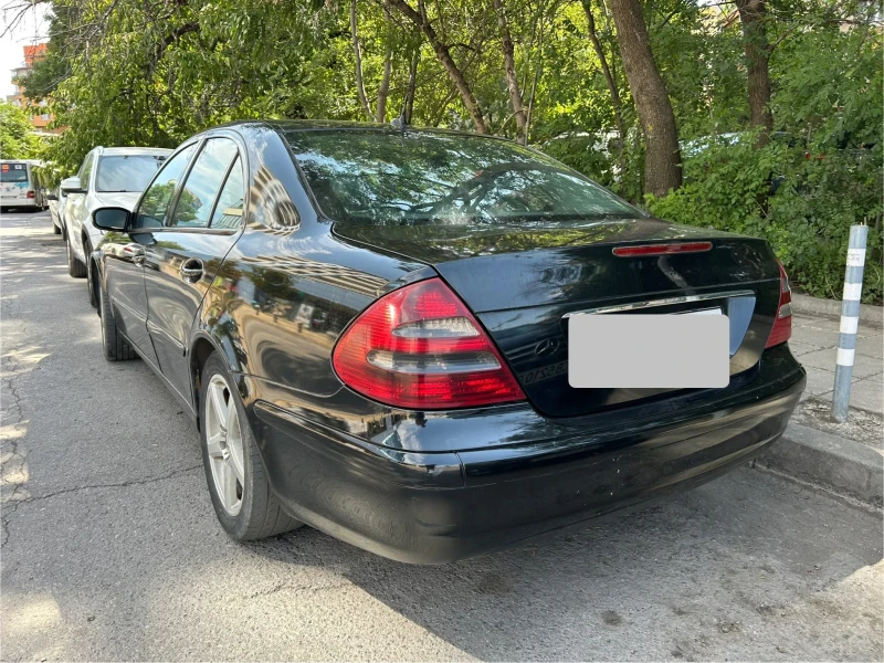 Mercedes-Benz E 200, снимка 4 - Автомобили и джипове - 52458562