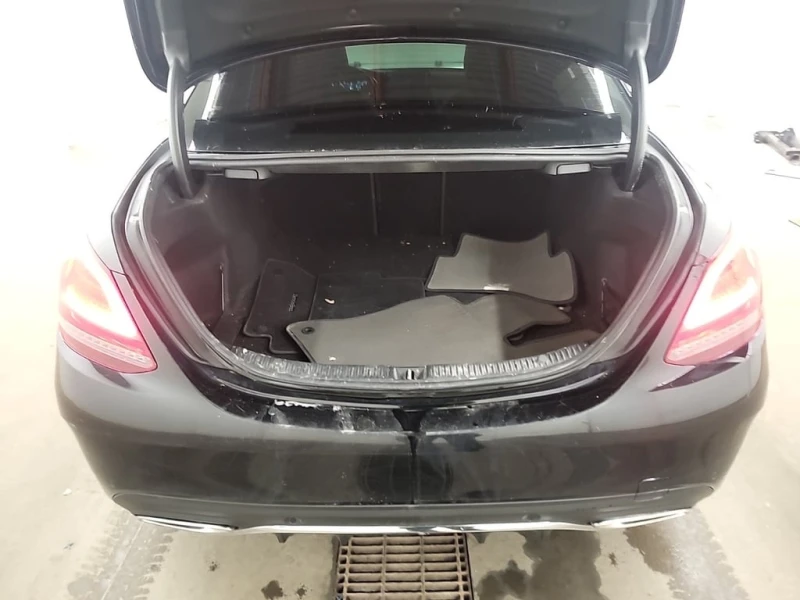 Mercedes-Benz C 300 * CARFAX * БЕЗ ПЪРВОНАЧАЛНА ВНОСКА, снимка 14 - Автомобили и джипове - 52778644