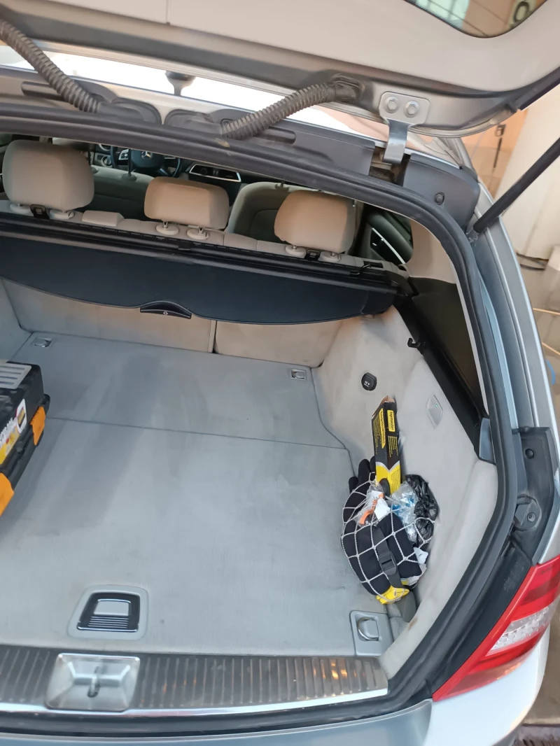 Mercedes-Benz C 220 2.2, снимка 2 - Автомобили и джипове - 53180013