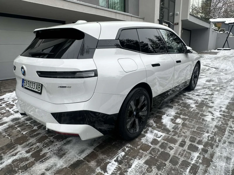 BMW iX, снимка 6 - Автомобили и джипове - 53341721