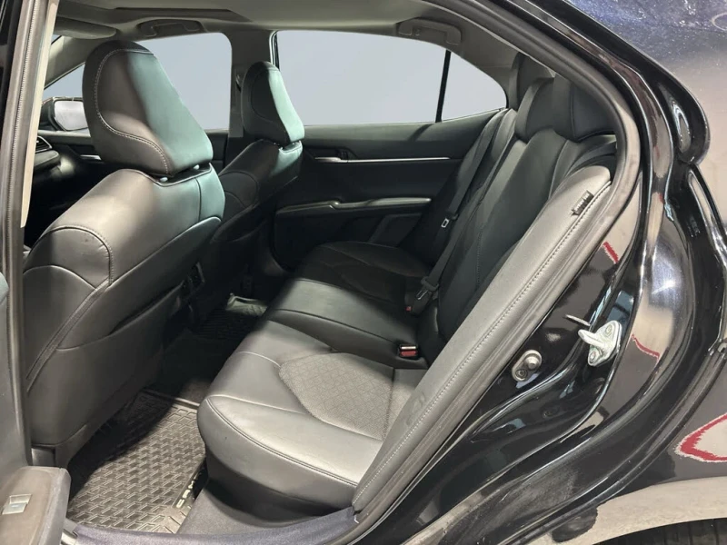 Toyota Camry Hybrid XSE FWD * АвтоКредит* (ЦЕНА ДО БГ), снимка 12 - Автомобили и джипове - 53357742