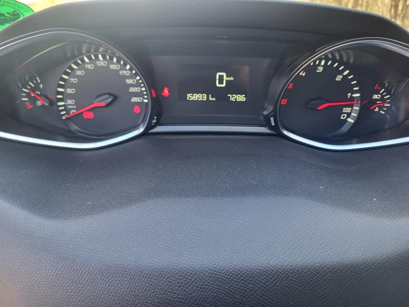 Peugeot 308 1.5HDI-2019г, снимка 10 - Автомобили и джипове - 53470175