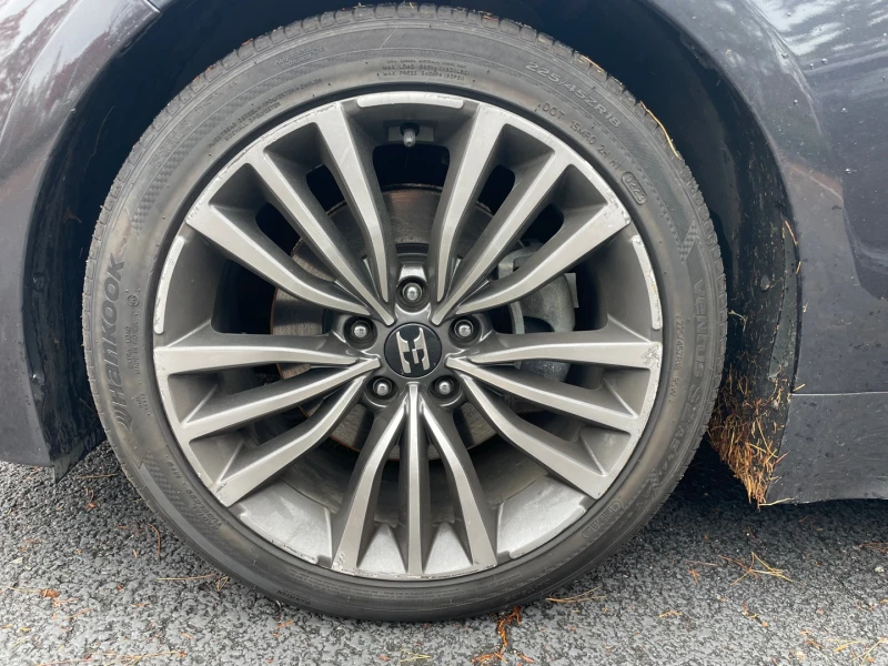 Kia Stinger 2.0 TURBO / 2WD / Пълна сервизна история !!!, снимка 8 - Автомобили и джипове - 53497036