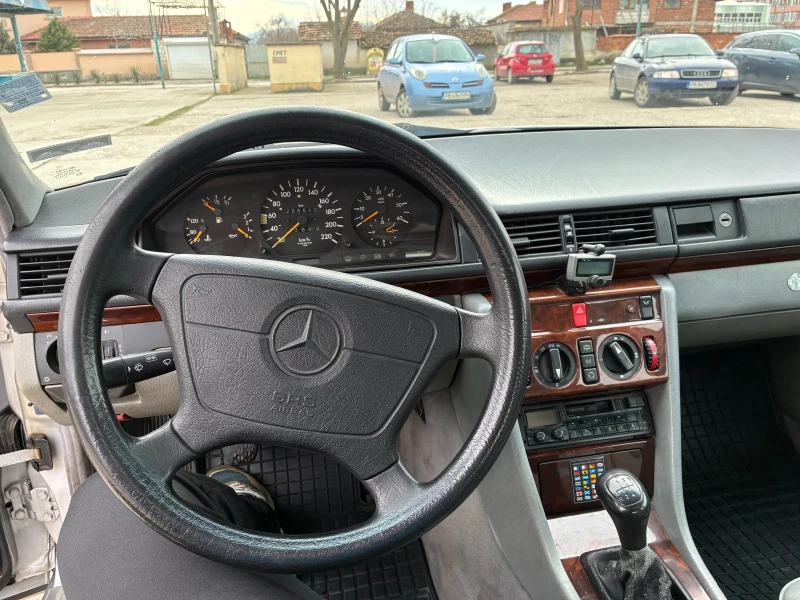Mercedes-Benz 124, снимка 7 - Автомобили и джипове - 53595648