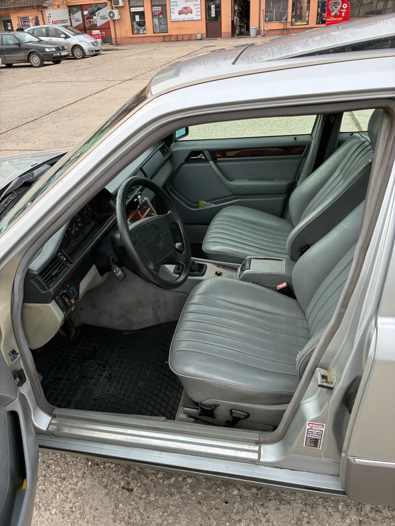 Mercedes-Benz 124, снимка 6 - Автомобили и джипове - 53595648