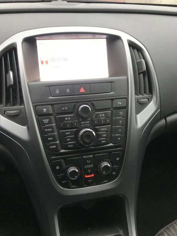 Opel Astra 1.4I  NAVI , снимка 11 - Автомобили и джипове - 53829253