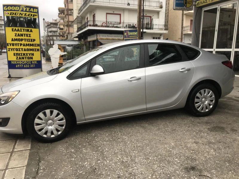 Opel Astra 1.4I  NAVI , снимка 17 - Автомобили и джипове - 53829253