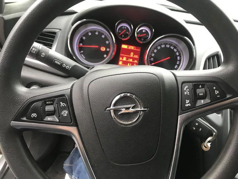 Opel Astra 1.4I  NAVI , снимка 16 - Автомобили и джипове - 53829253