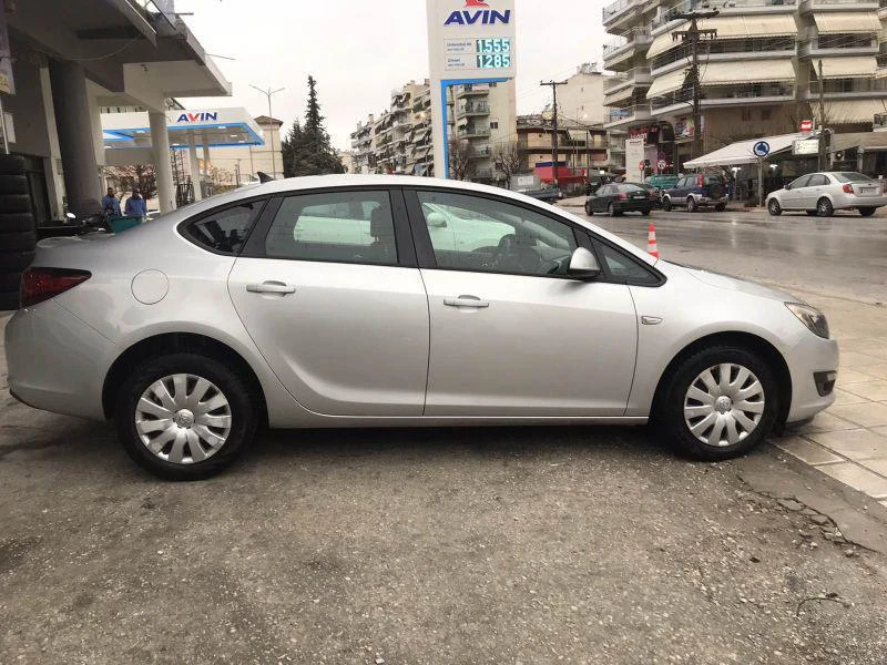 Opel Astra 1.4I  NAVI , снимка 6 - Автомобили и джипове - 53829253