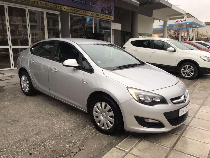 Opel Astra 1.4I  NAVI , снимка 7 - Автомобили и джипове - 53829253