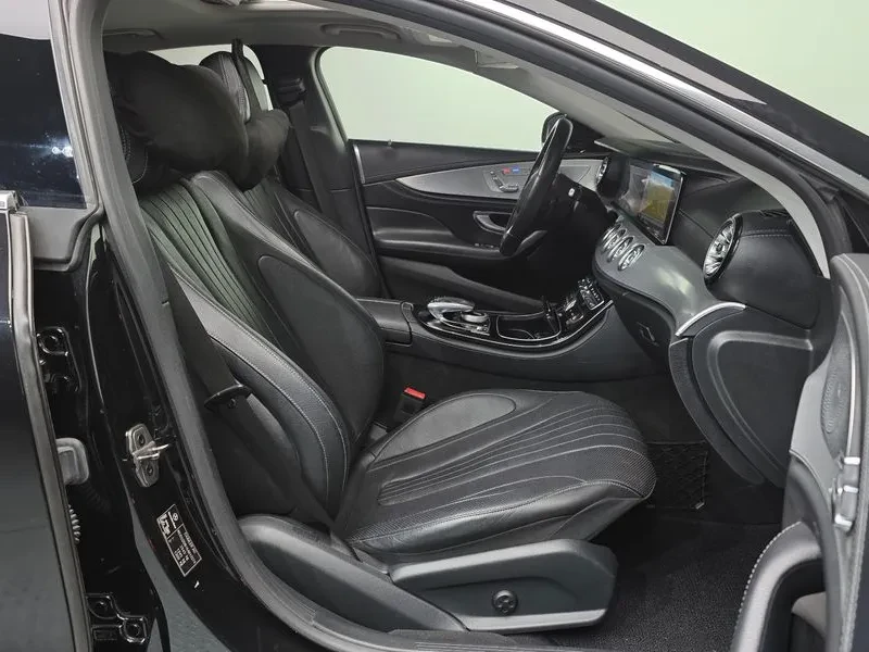 Mercedes-Benz CLS 400, снимка 11 - Автомобили и джипове - 54288693