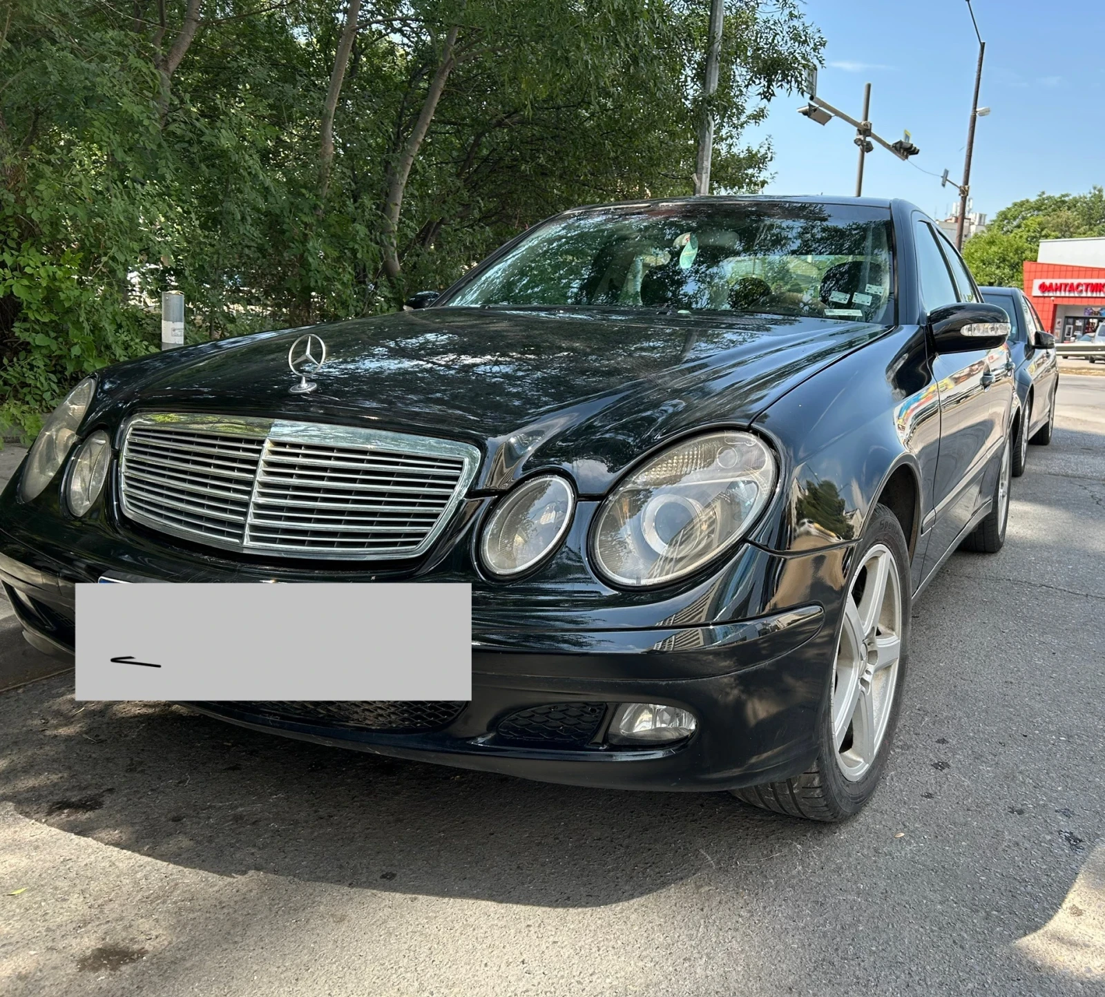 Mercedes-Benz E 200, снимка 1