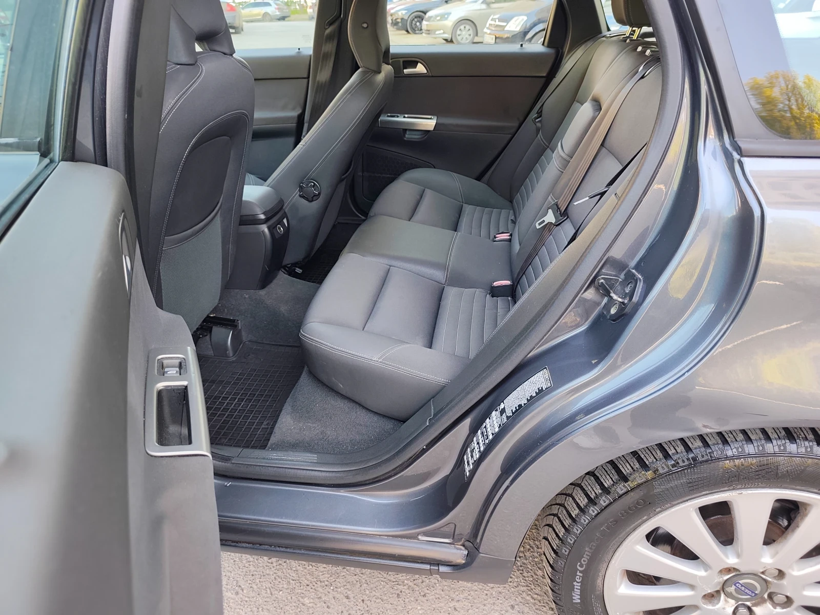 Volvo V50 2.0D * КЛИМАТРОНИК* !ТОП!, снимка 13 - Автомобили и джипове - 53870459