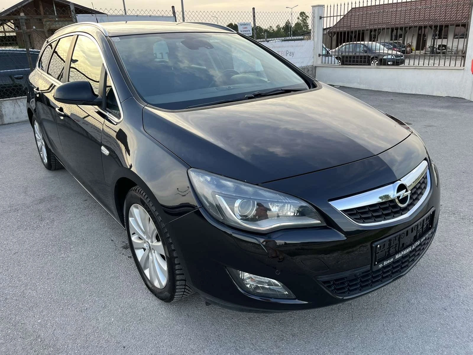 Opel Astra 1.4I 101кс EURO 5А  КЛИМАТРОНИК АВТОПИЛОТ КСЕНОН - изображение 3