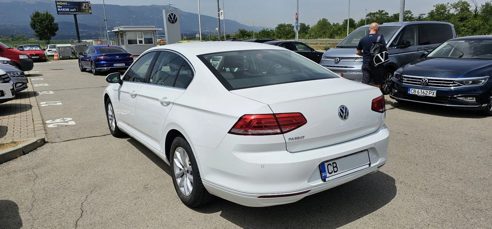 VW Passat 1.5tsi Порше Изток  - изображение 7