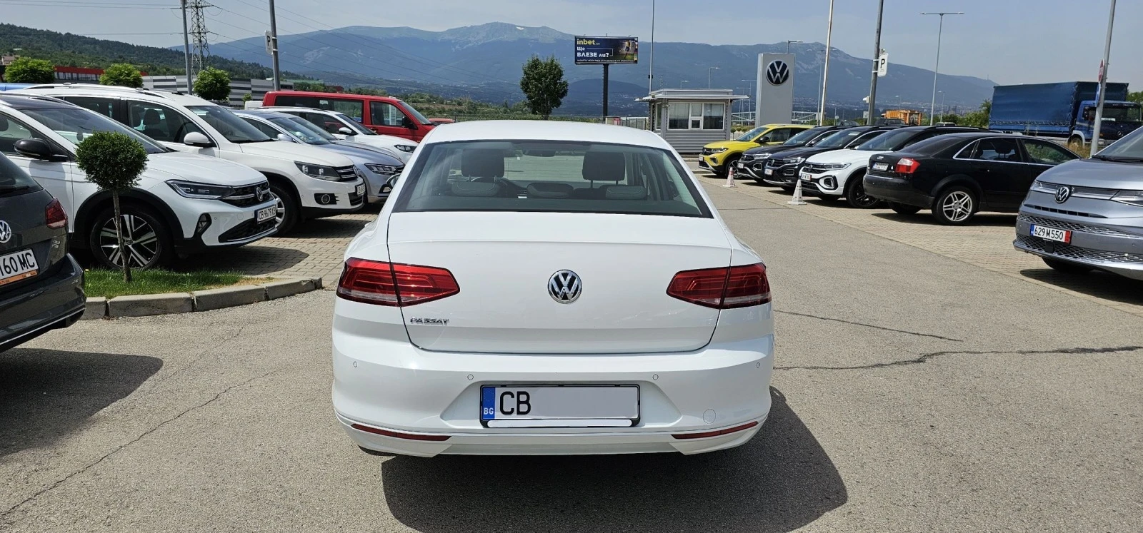 VW Passat 1.5tsi Порше Изток  - изображение 6