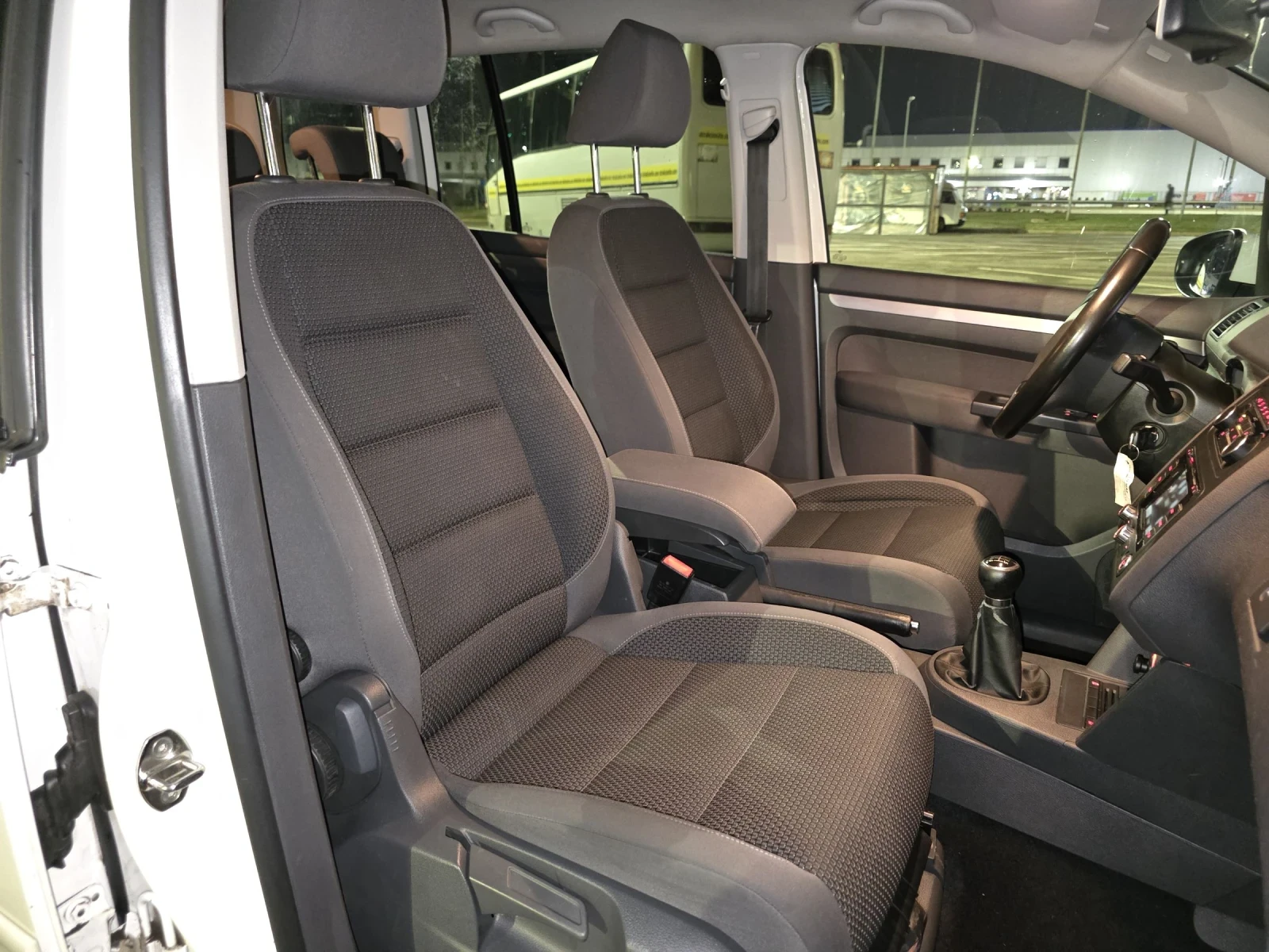 VW Touran 1.4TSI EcoFuel NAVI - изображение 9