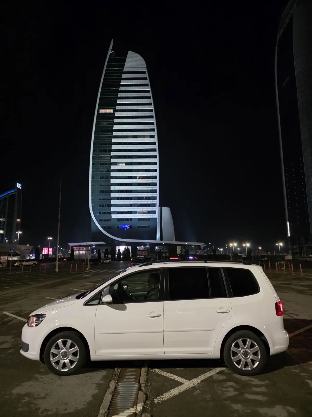 VW Touran 1.4TSI EcoFuel NAVI - изображение 4