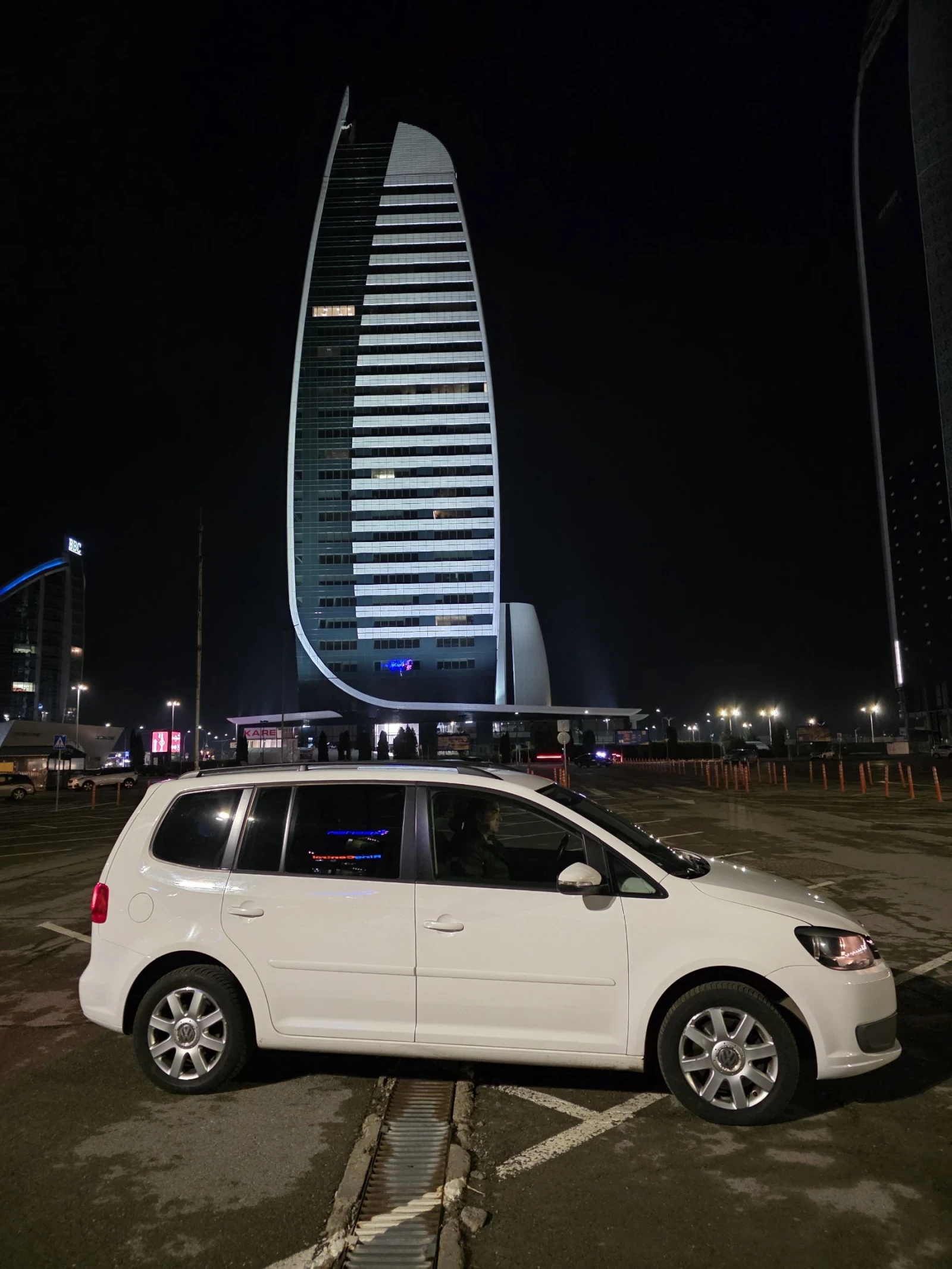 VW Touran 1.4TSI EcoFuel NAVI - изображение 3