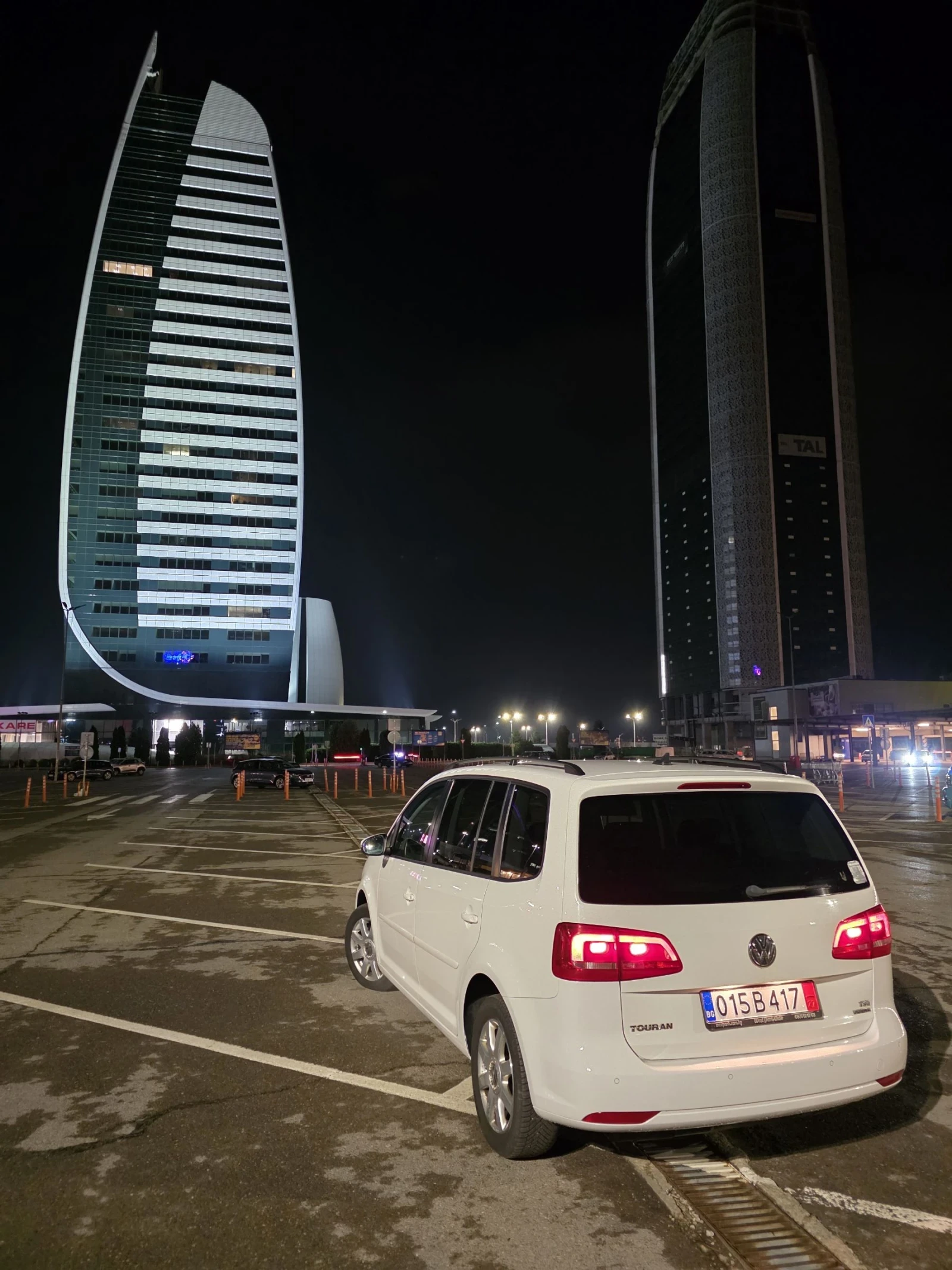 VW Touran 1.4TSI EcoFuel NAVI - изображение 5