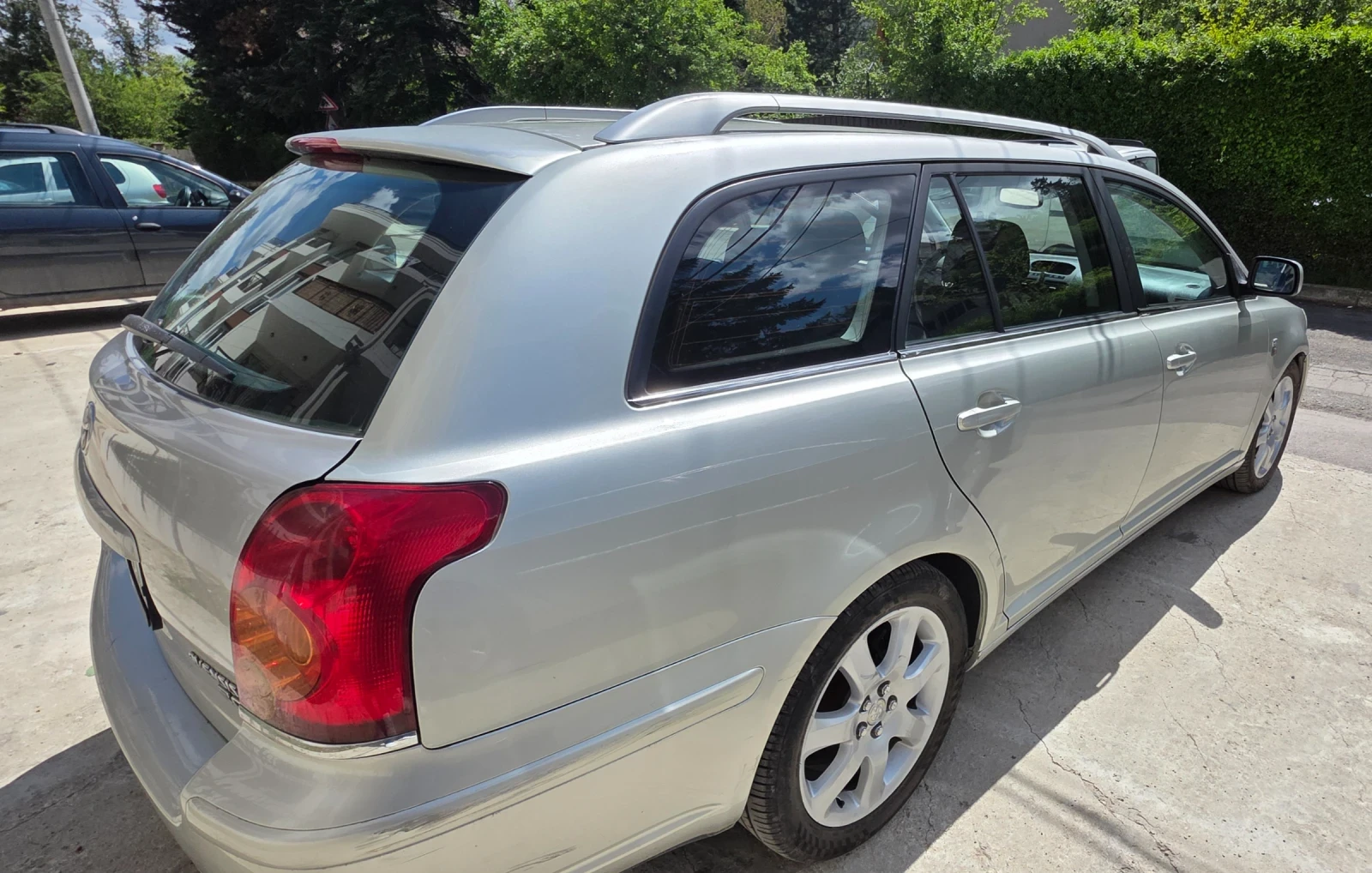 Toyota Avensis D-4D - изображение 4