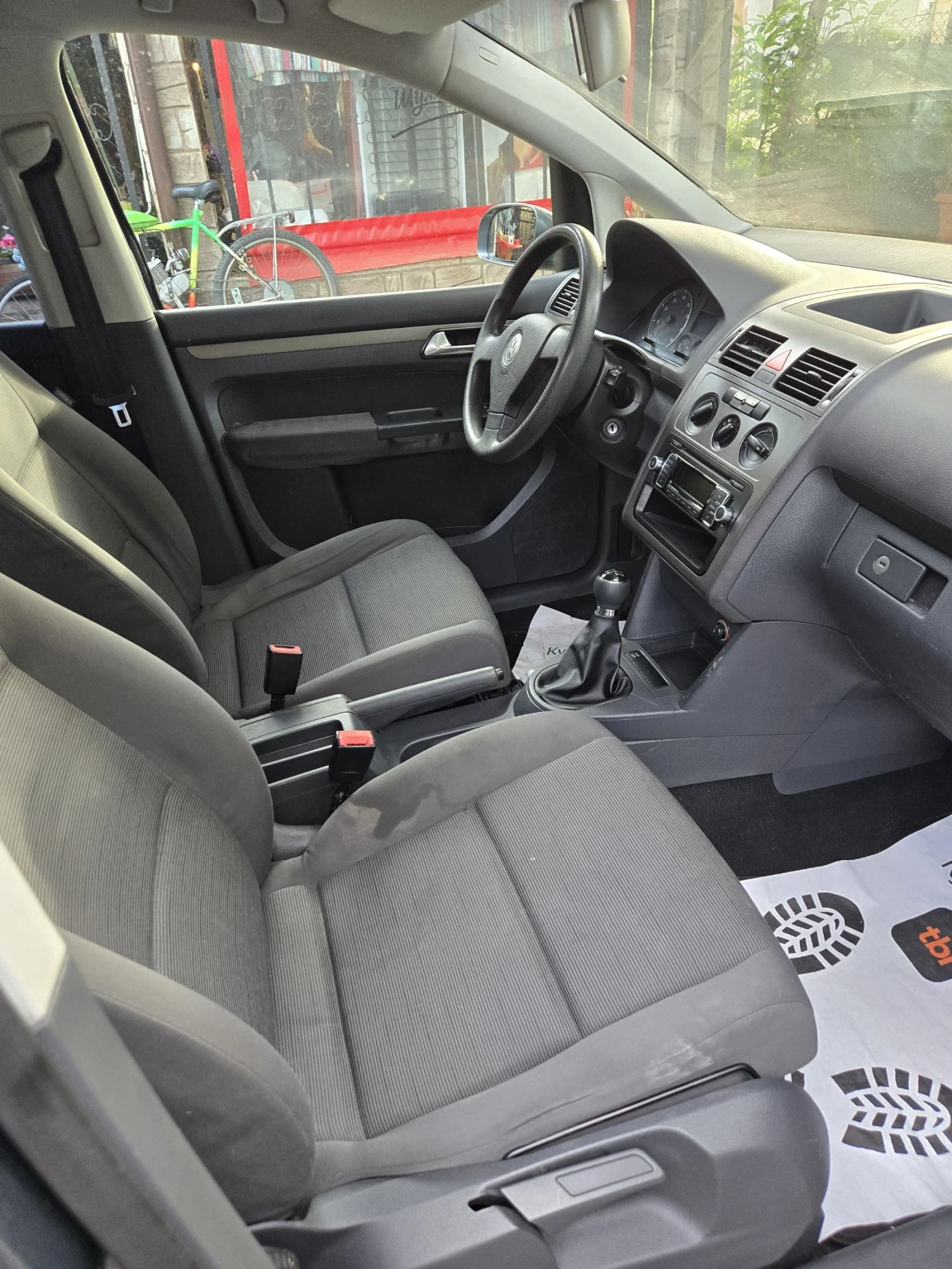 VW Touran 1.6 бензин газ. - изображение 8
