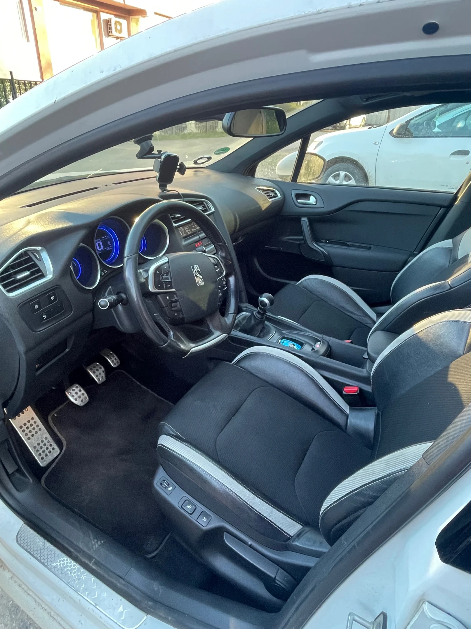 Citroen DS4, снимка 5 - Автомобили и джипове - 52870138