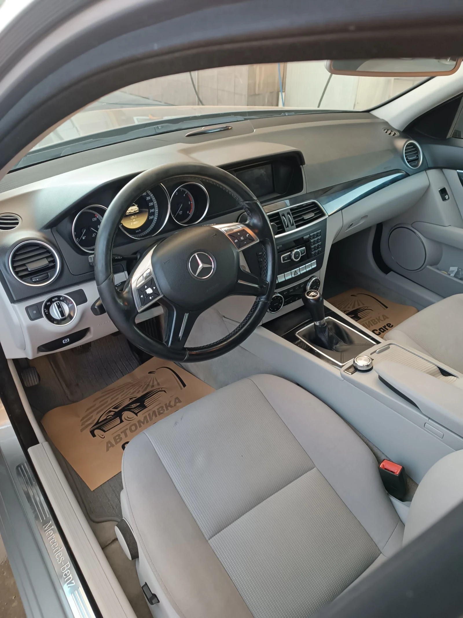 Mercedes-Benz C 220 2.2 - изображение 3