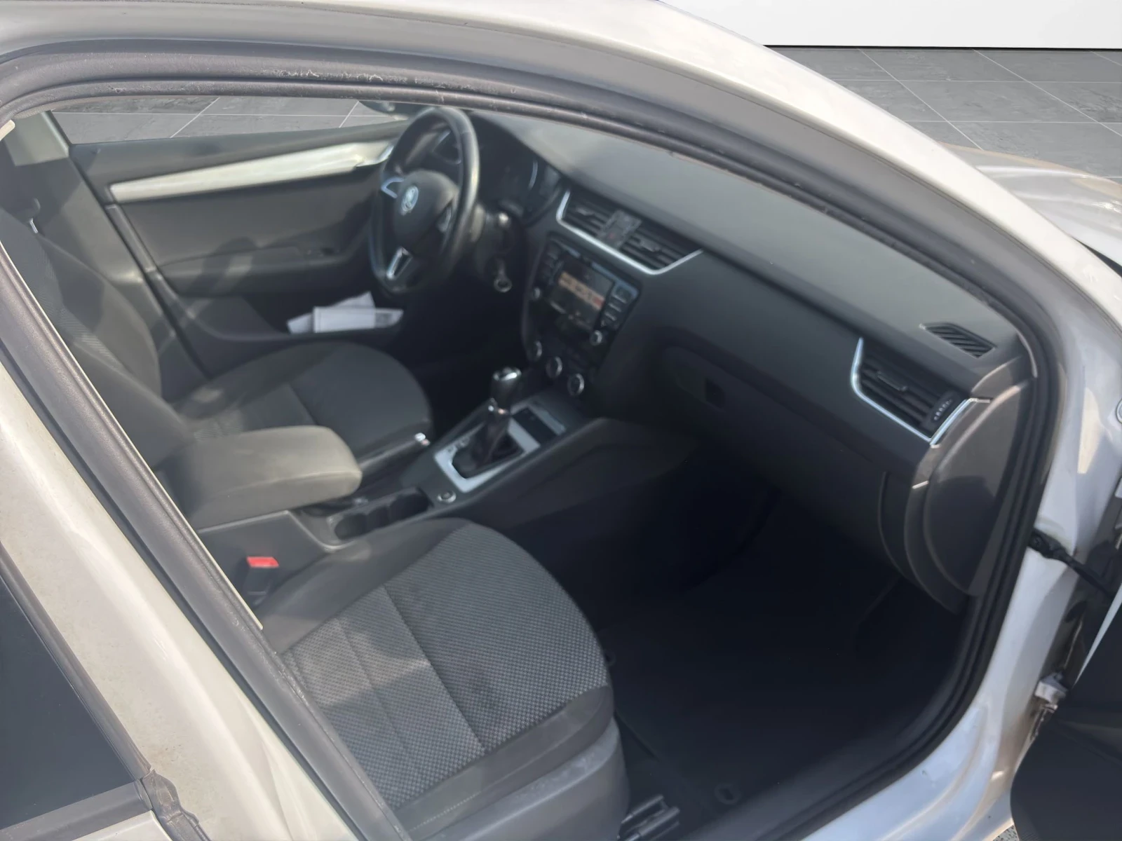 Skoda Octavia 2.0 TDI, снимка 12 - Автомобили и джипове - 53450856