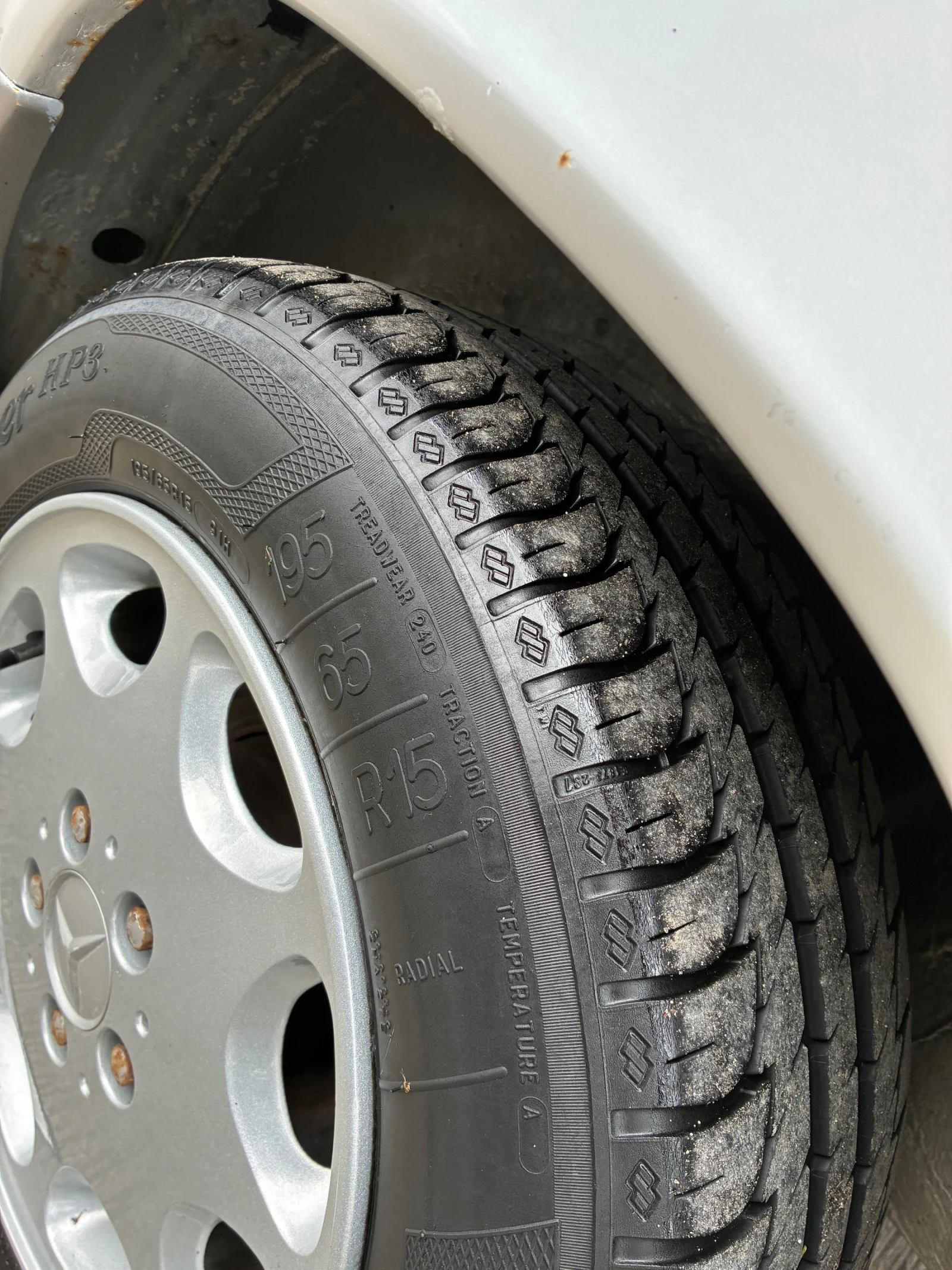 Mercedes-Benz 124  - изображение 9