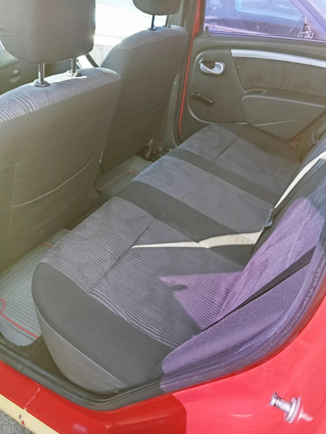 Dacia Logan Laureat� | Mobile.bg � ����������� 9