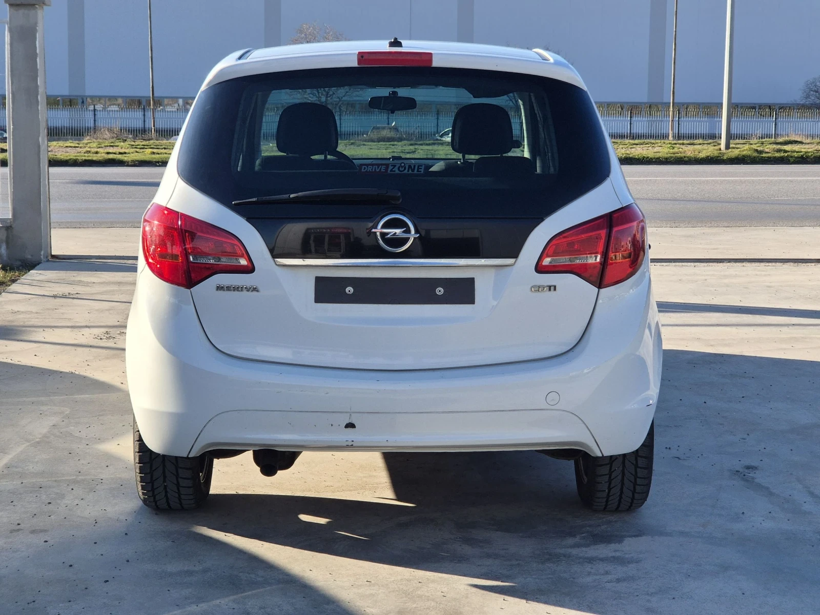 Opel Meriva 1.7 CDTI Автоматик, снимка 4 - Автомобили и джипове - 53798349