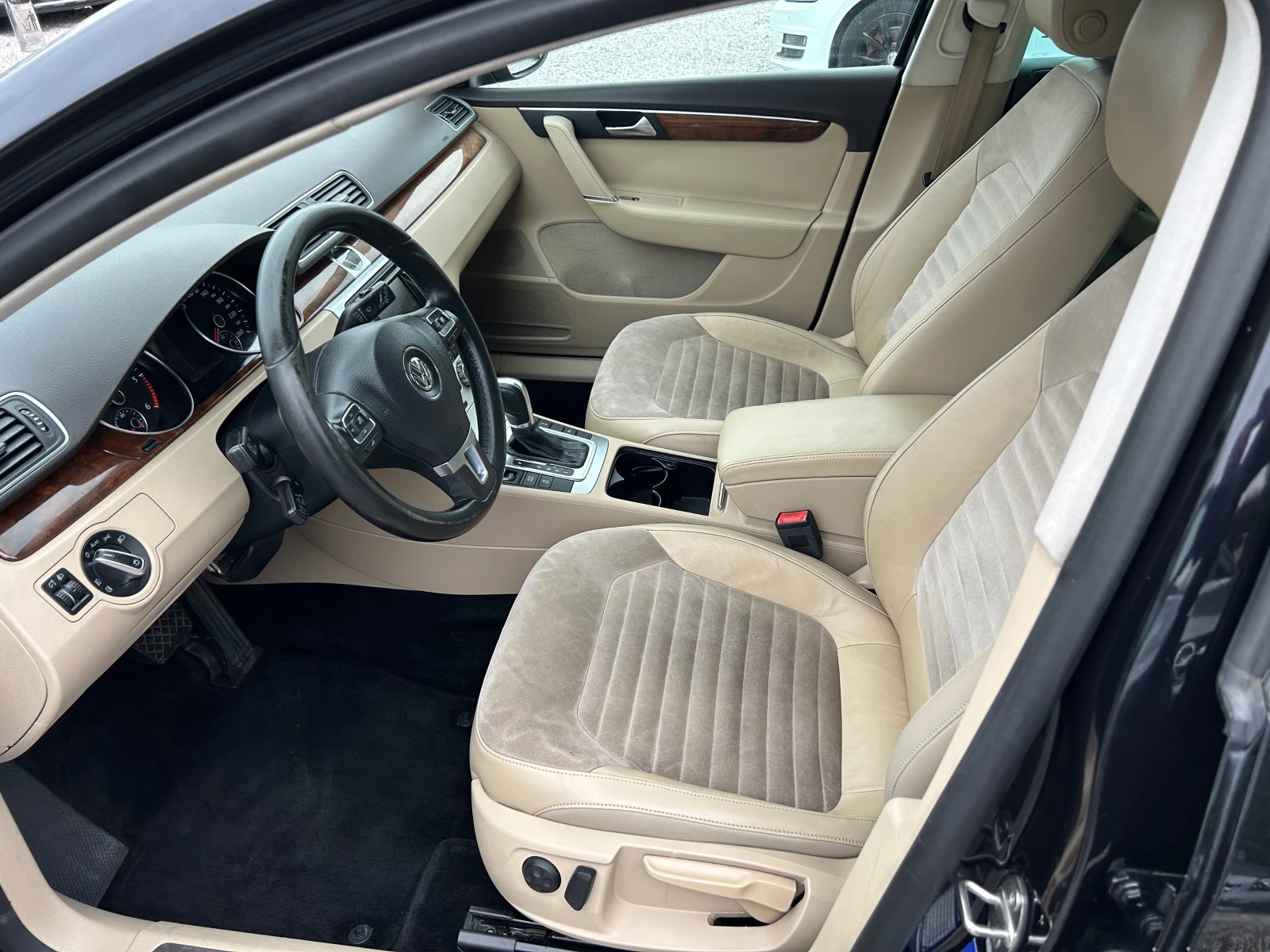 VW Passat 2.0TDI EURO5A , снимка 9 - Автомобили и джипове - 54027669