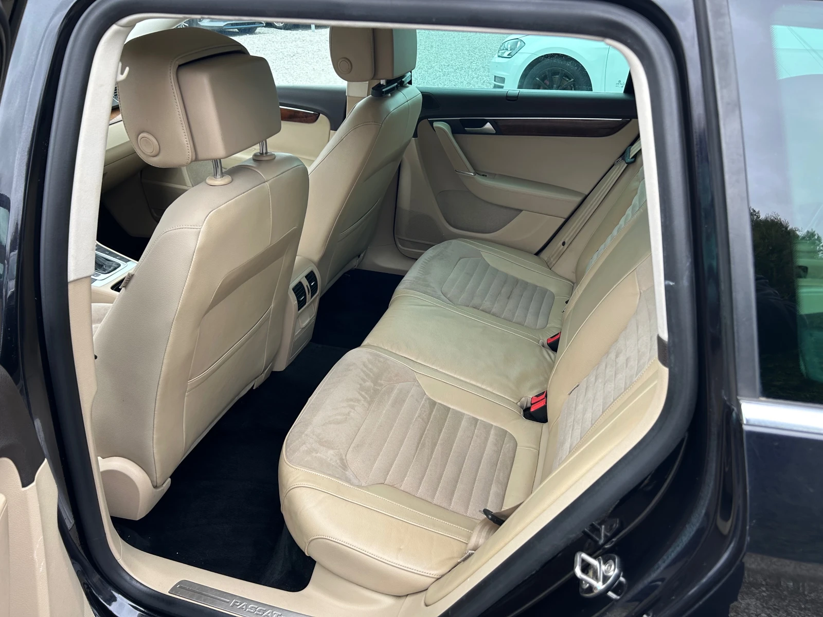 VW Passat 2.0TDI EURO5A , снимка 11 - Автомобили и джипове - 54027669