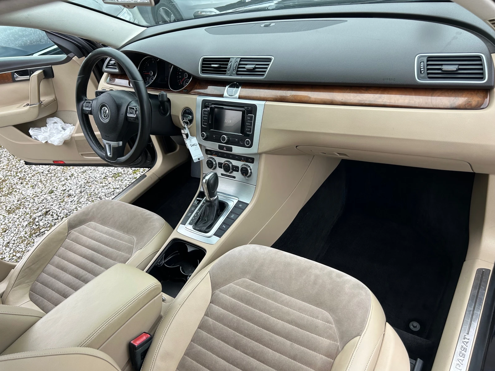 VW Passat 2.0TDI EURO5A , снимка 13 - Автомобили и джипове - 54027669