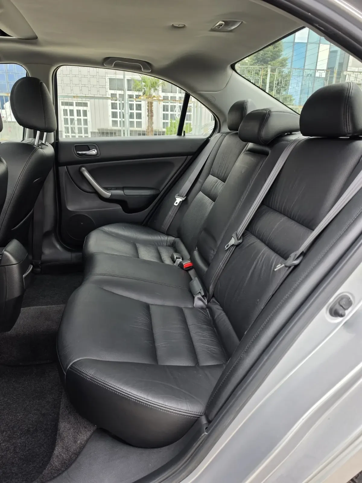 Honda Accord 2.4i-VTEC Executive Facelift , снимка 13 - Автомобили и джипове - 54352738